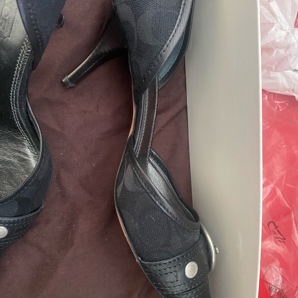 Coach Alecksa Signature Black Canvas Pumps Sz 9.5 
W/Dust bag  3” heel - Picture 12 of 15